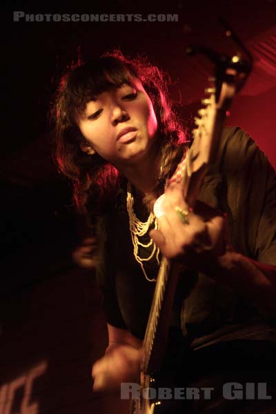 LA LUZ - 2014-03-28 - PARIS - La Chaufferie (du Moulin Rouge) - 